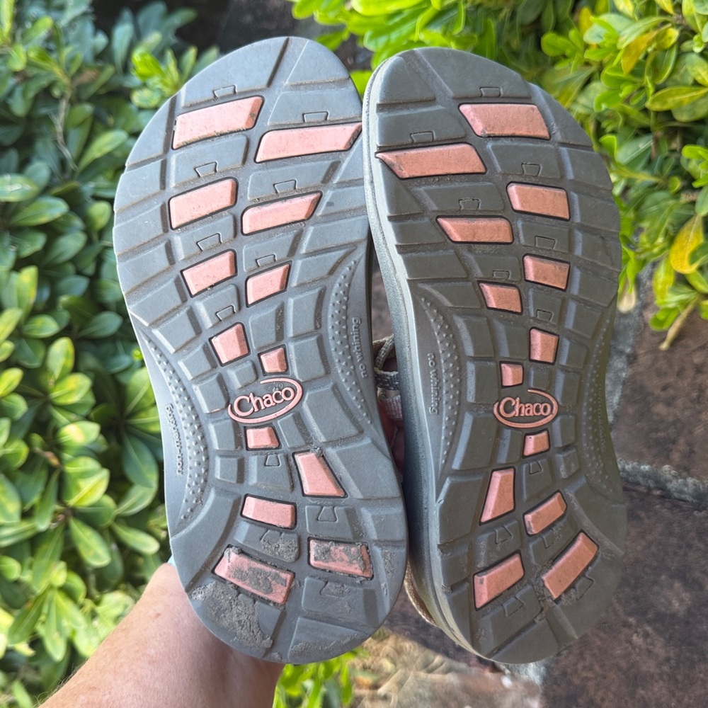 Chacos Gray and Pink Strappy Sandals Kids Size 2 - Picture 6 of 7